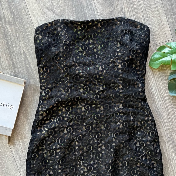 Vintage gunne sax by Jessica McClintock black patterned lace/gold sequin dress. - Picture 4 of 10